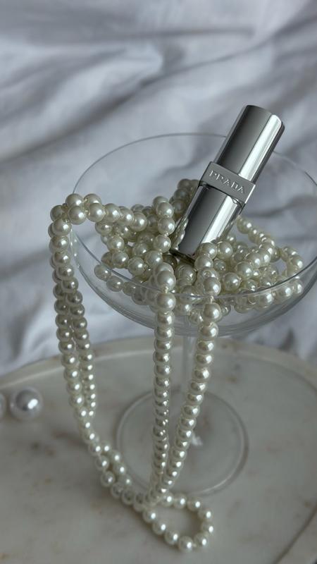 Customer carousel item 1.