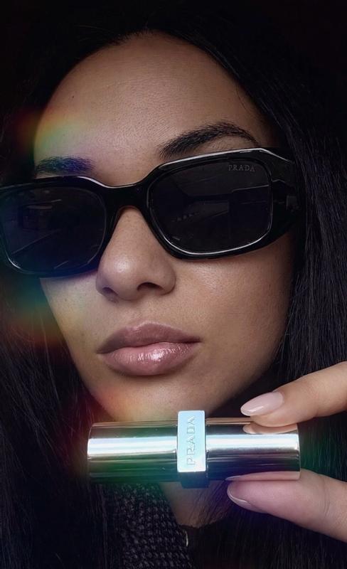 Customer carousel item 7.