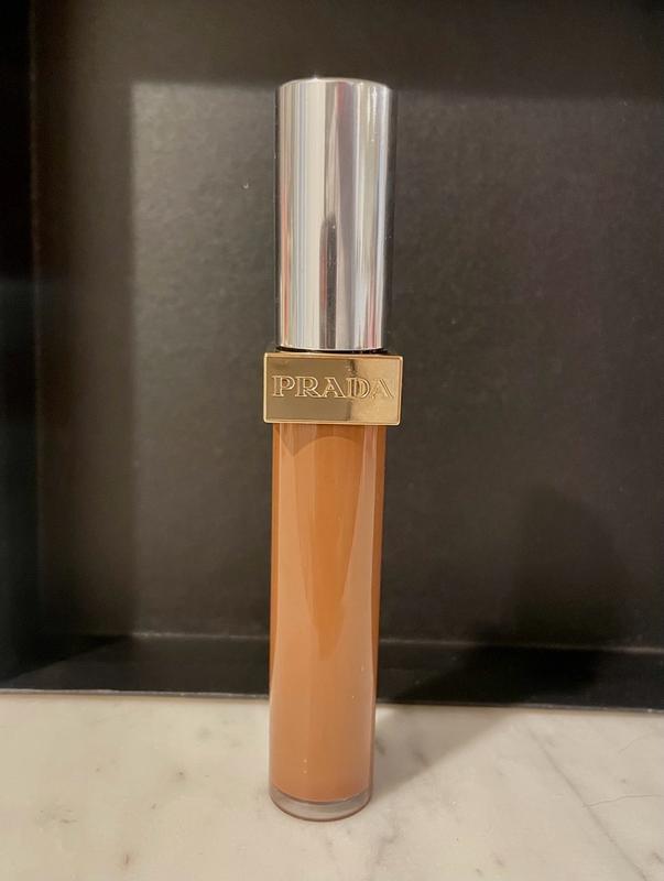 Customer carousel item 1.