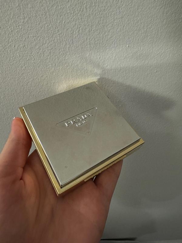 限定⭐︎PRADA RESET 00 & BEAUTY TOOLS 01 Shop Prada Reset Rebalancing Setting Powder | Prada Beauty
