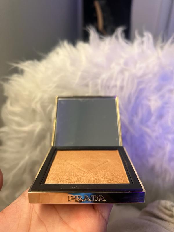 Prada Light Glowing Highlighter Powder | Prada Beauty​
