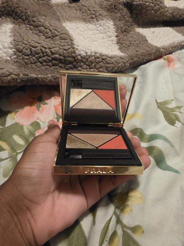 Customer photo for "Stunning, High-Fashion Pigment"
