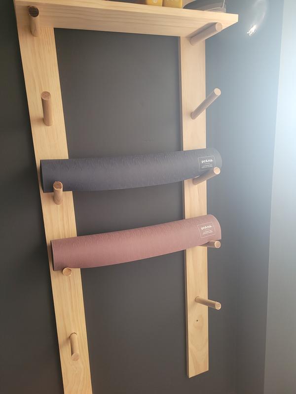 Yoga Mat Rack 2 Shelves with 2 Mat Racks