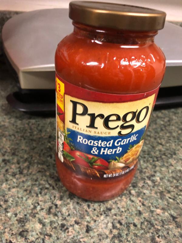 Prego Pasta Sauce, Italian Tomato Sauce with Roasted Garlic & Herbs, 24 oz  Jar