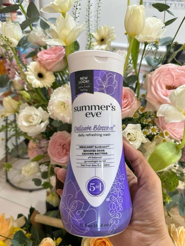 Summer's Eve 5 in 1 Simply Sensitive Feminine Cleansing Wash for Sensitive  Skin, 15.0 FL OZ (Pack of 1)