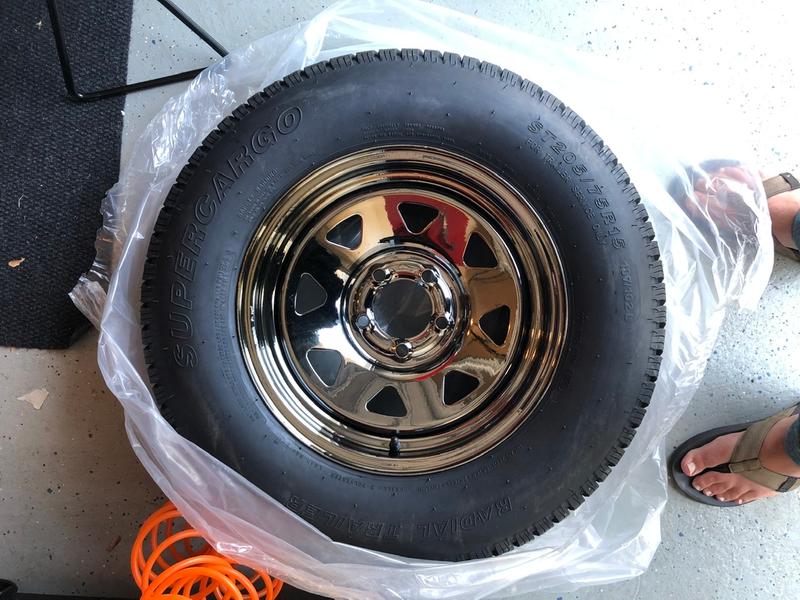 ST205/75R15 5Bolt Trailer Tire Assembly