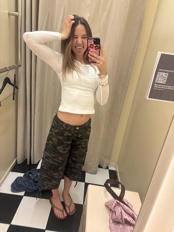 Customer photo for "i literally love these pants"
