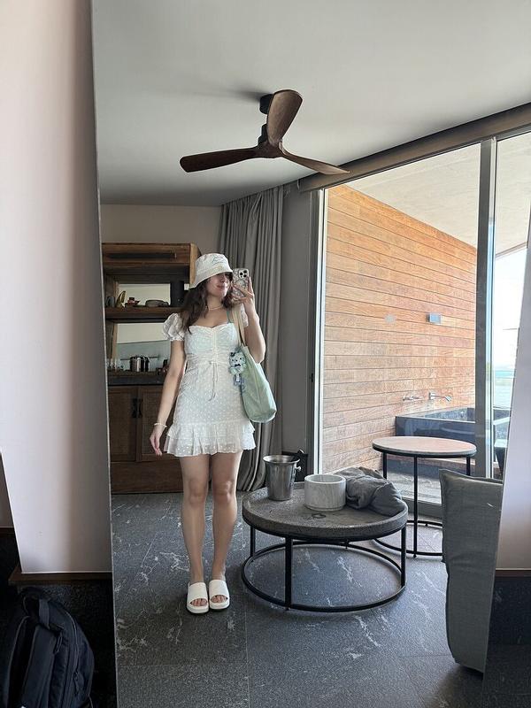 Review Thumbnail Image 0 378018747