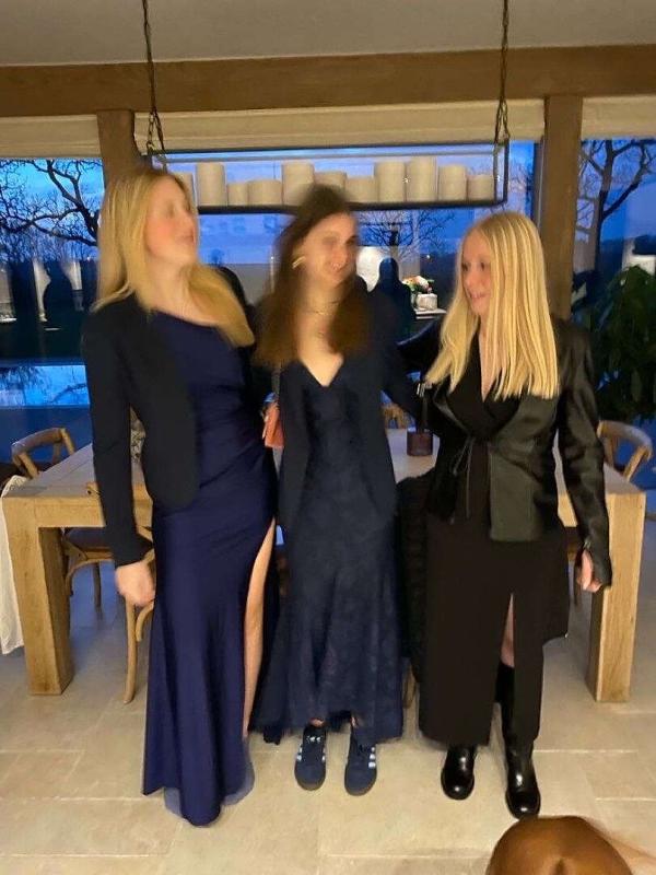 Customer photo for "I love the dress. I"