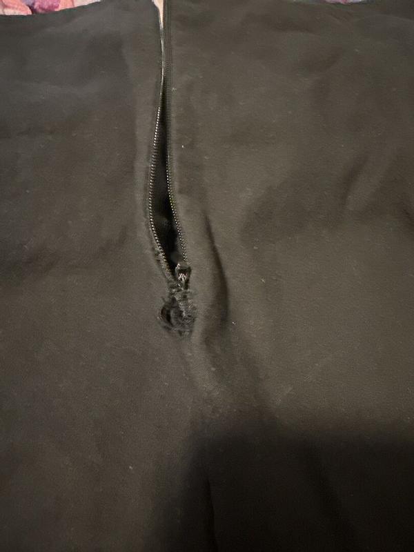 Customer photo for "Zipper Doesn’t Work"