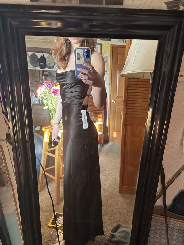 Review Thumbnail Image 0 350947602