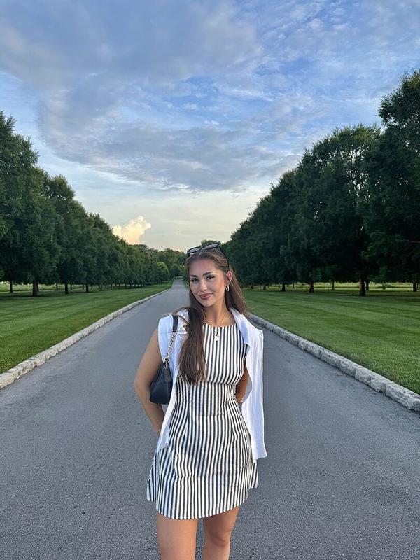 Review Thumbnail Image 0 352658940