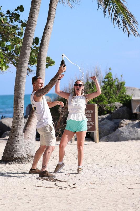 Review Thumbnail Image 1 349955847