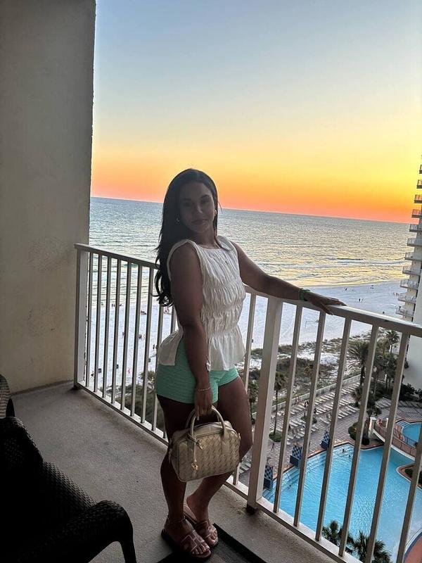 Review Thumbnail Image 0 349847318