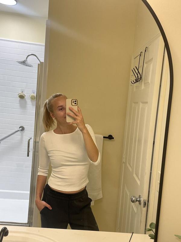 Customer photo for "Super flattering just the perfect"