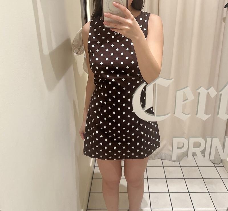 Customer photo for "Fits really well. I’m 5ft"