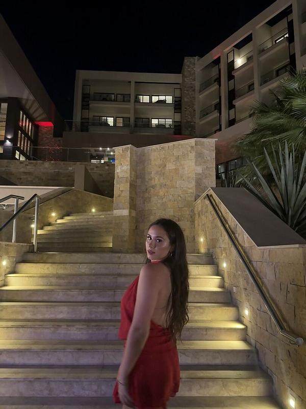 Review Thumbnail Image 3 384403727