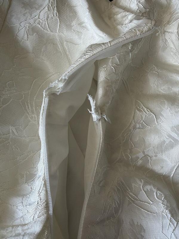 Customer photo for "Zipper completely broke"