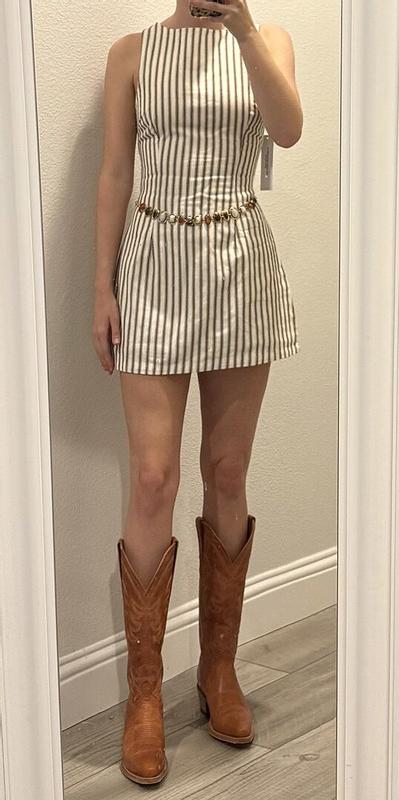 Customer photo for ""Tall" version better for long torso gals!"