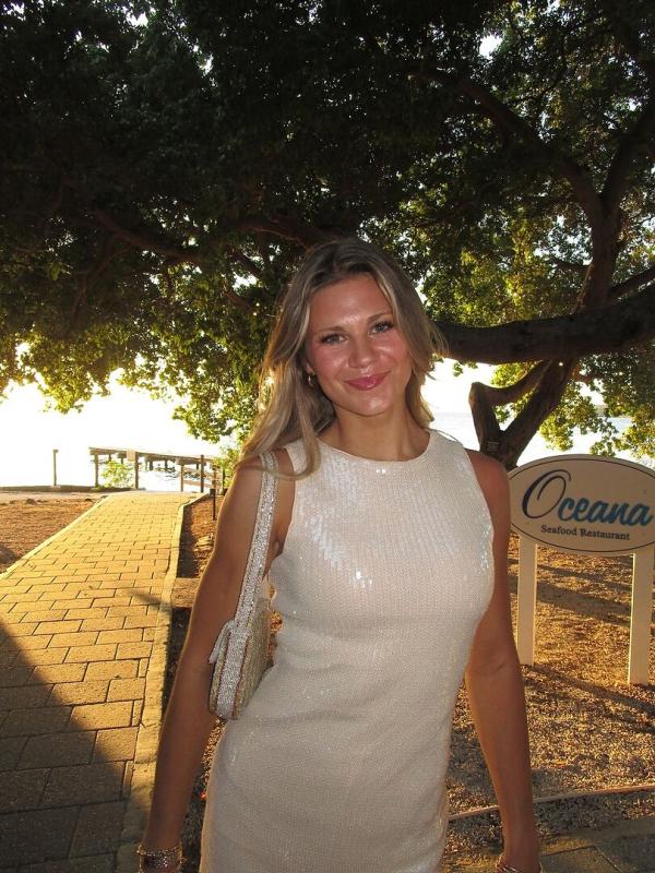 Customer photo for "Obsessed fits amazing love the"