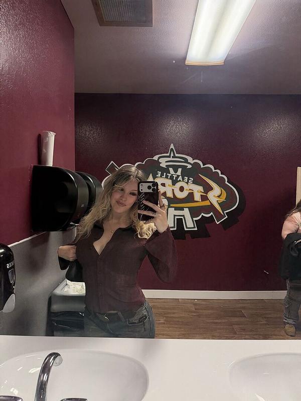 Review Thumbnail Image 1 383266345