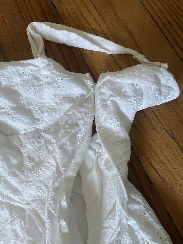 Customer photo for "zipper broke"