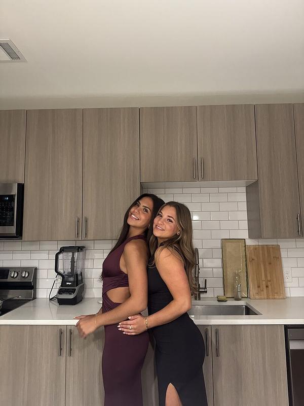 Review Thumbnail Image 1 382608625