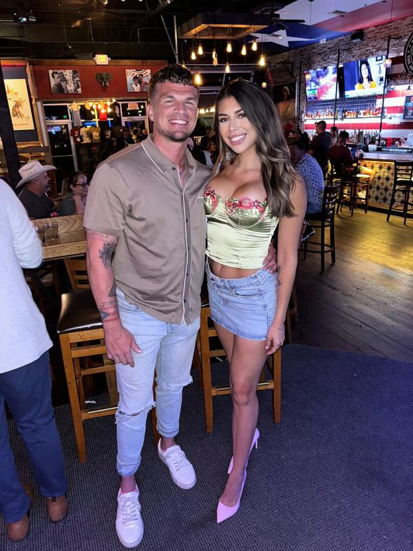 Review Thumbnail Image 0 351063992