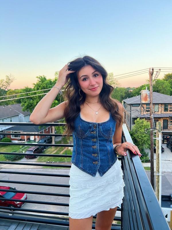 Review Thumbnail Image 5 350949953