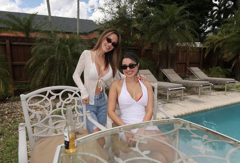 Review Thumbnail Image 0 372603275