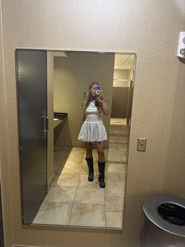 Review Thumbnail Image 0 352840764