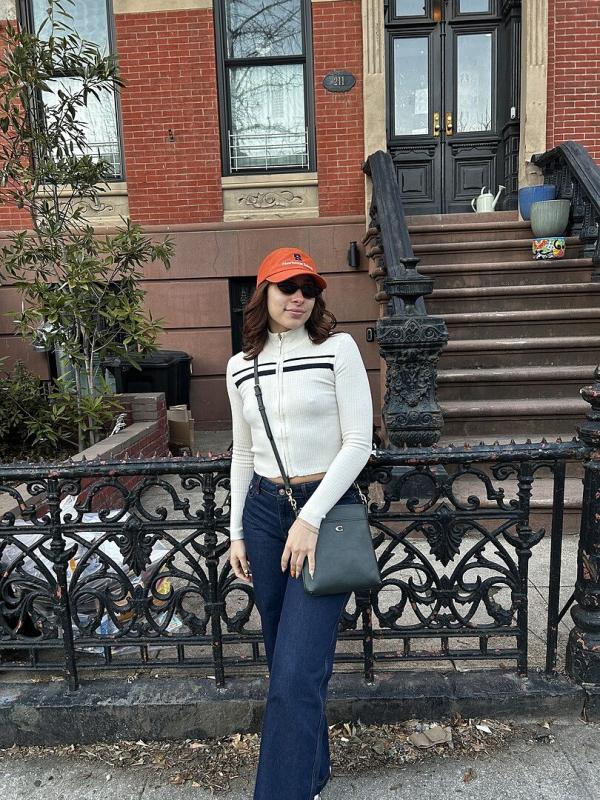 Review Thumbnail Image 0 350945217