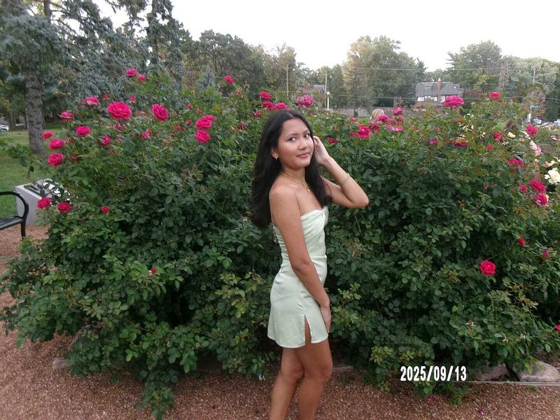 Review Thumbnail Image 0 359482597