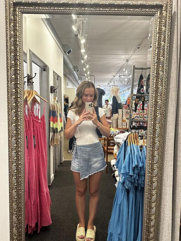Customer photo for "Absolutely love fits so cute"