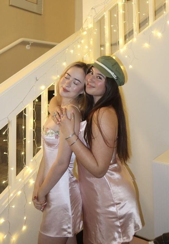 Review Thumbnail Image 0 381310691