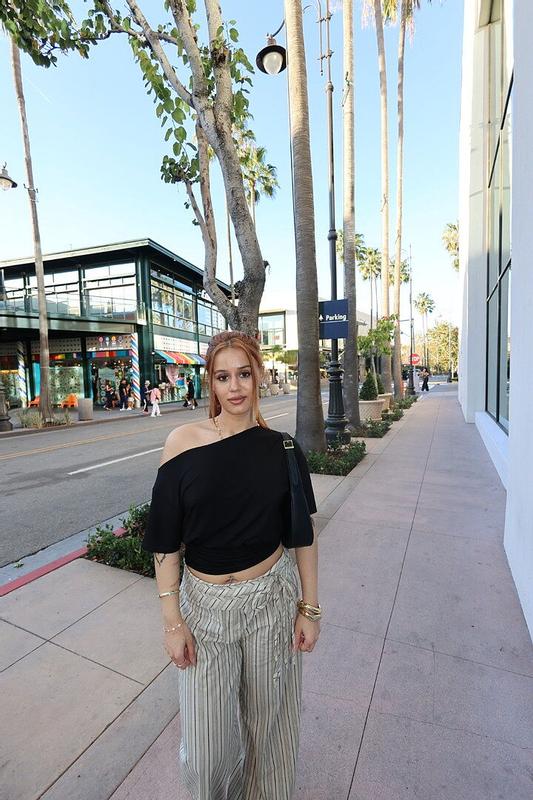 Review Thumbnail Image 0 379792902