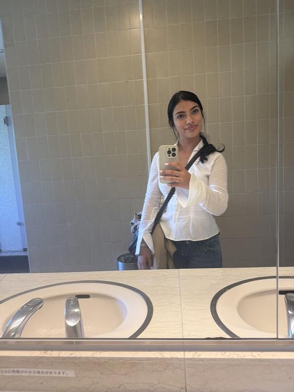 Customer photo for "Size up girls, it doesn’t"