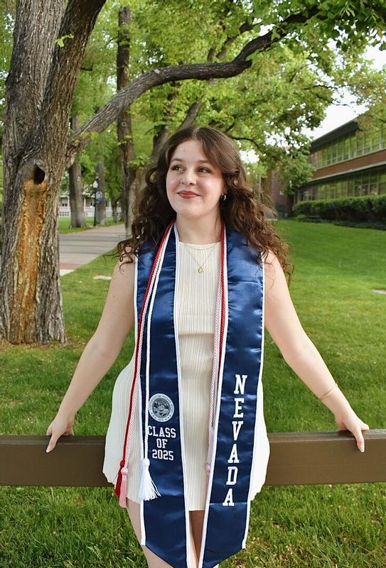 Review Thumbnail Image 0 376570681