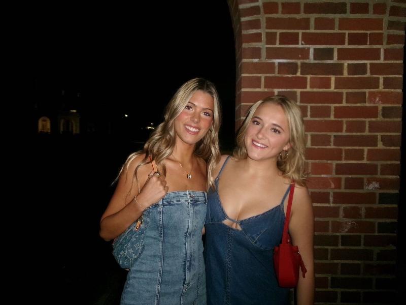 Customer photo for "Great dress!! i love it"