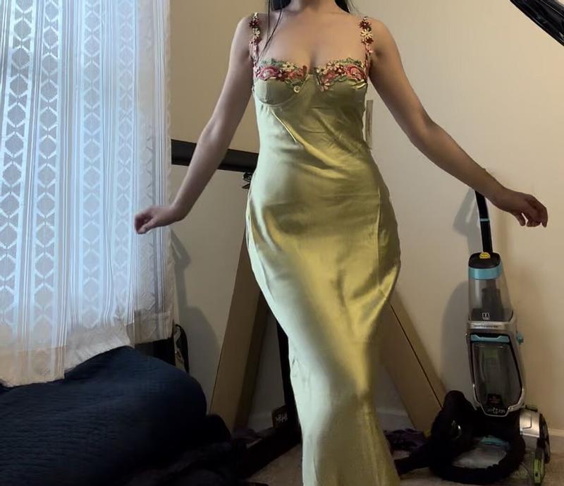 Review Thumbnail Image 1 368694478