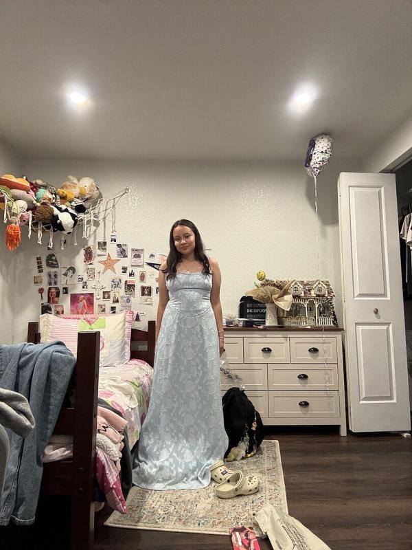 Review Thumbnail Image 0 351059077