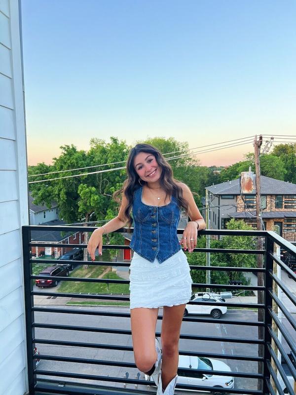 Review Thumbnail Image 2 350949953