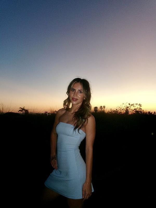 Review Thumbnail Image 1 383624306