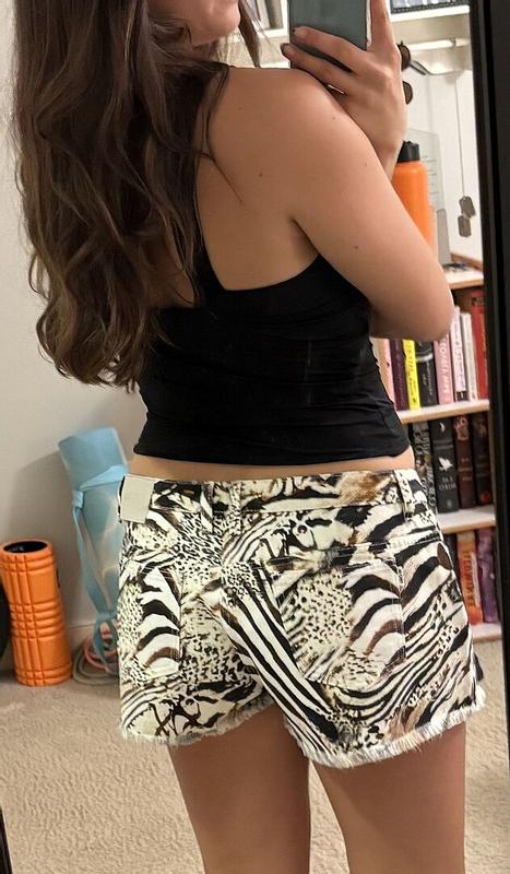 Review Thumbnail Image 0 361979924