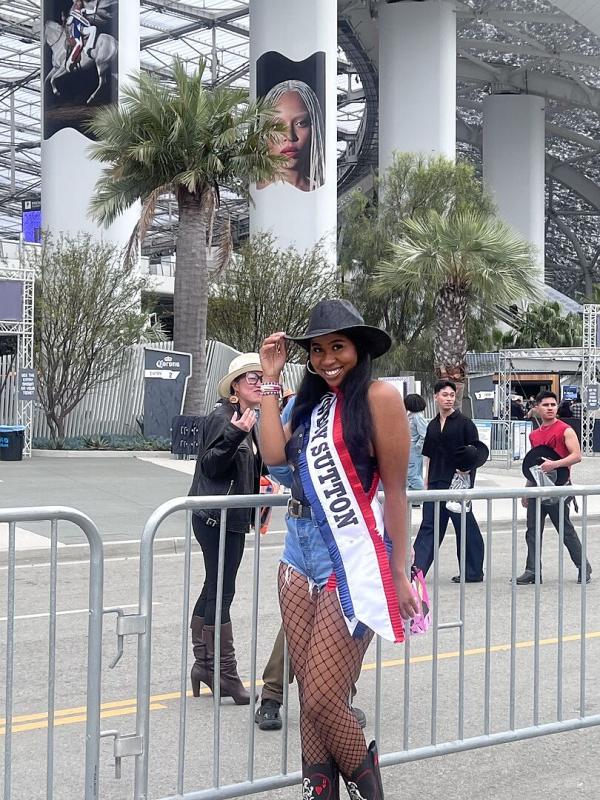 Review Thumbnail Image 0 351013644