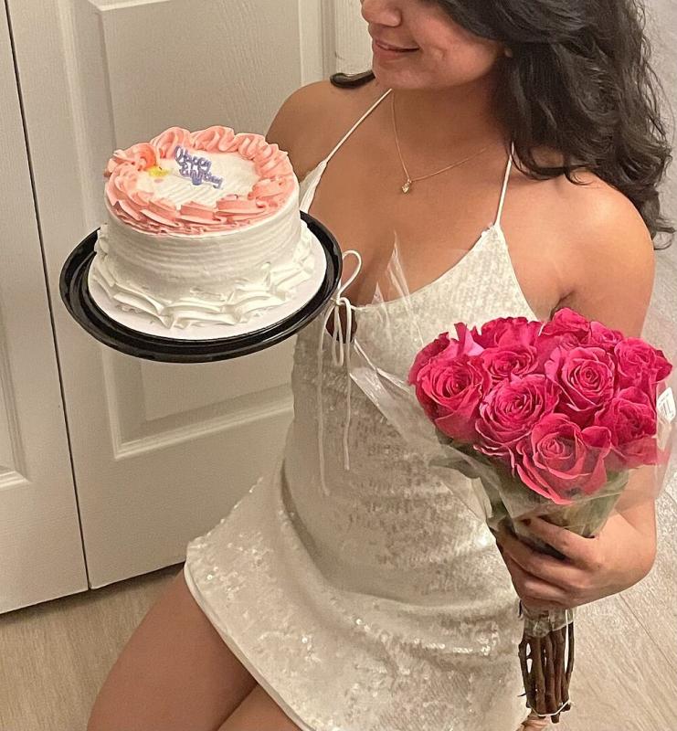 Customer photo for "Such a pretty dress"
