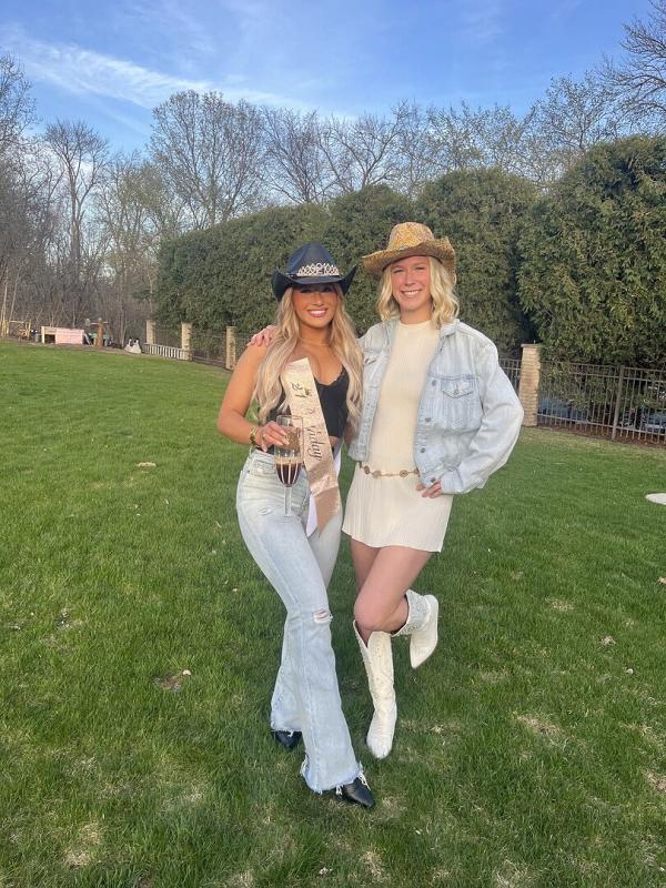 Customer photo for "Cute dress it’s on the"