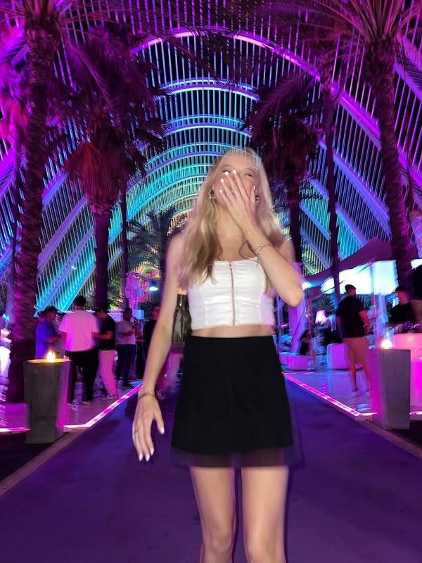 Review Thumbnail Image 0 350771951