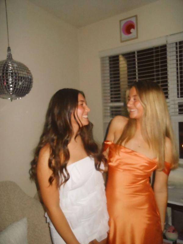 Customer photo for "I ordered a size 2"