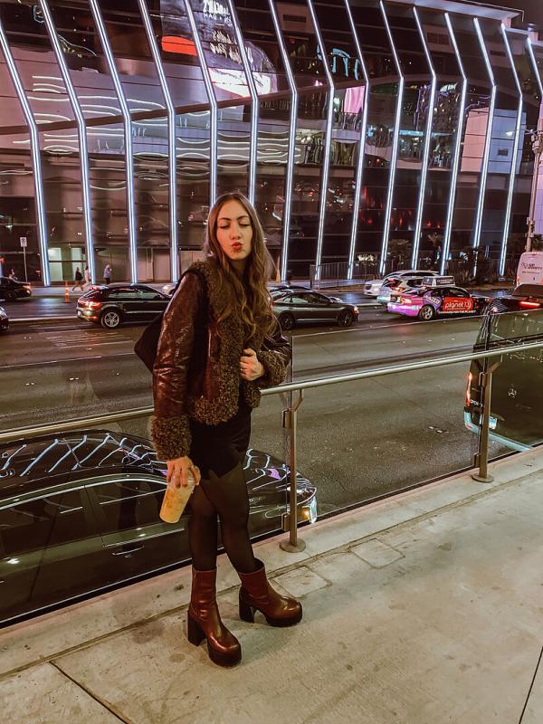 Review Thumbnail Image 0 351067087